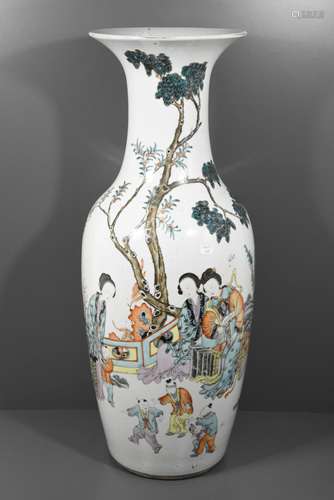 Vase chinois 19ème à décor de femmes