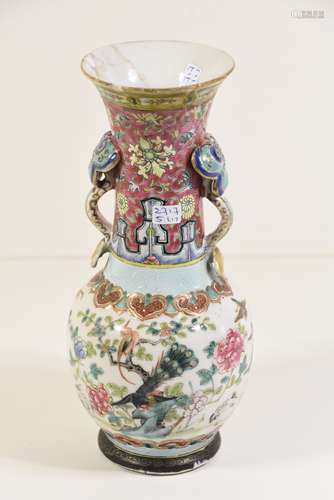 Vase en porcelaine de Chine (cassé) Ht 27cm