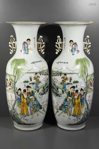 Paire de vases en porcelaine de Chine à double décor (H:58cm)