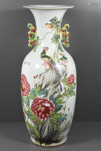 Vase en porcelaine de Chine fli (Ht 65,5cm)