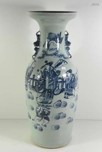 Vase en porcelaine de Chine (Ht 62cm)