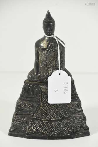 Bouddha en argent, Thailande, 19ème siècle (H:19cm)