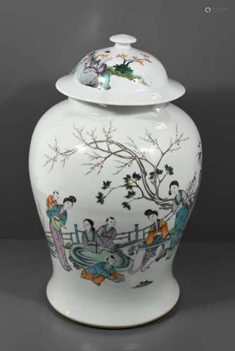 Potiche en porcelaine de Chine 19ème siècle (H:49cm)