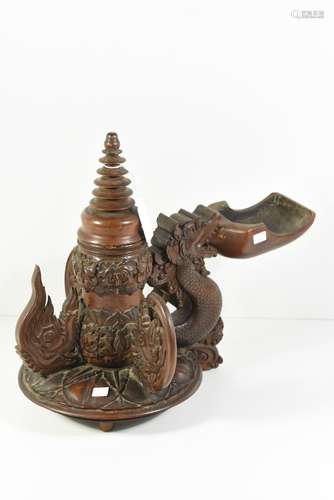 Boîte en bois sculpté chinoise ancienne (Ht.33cm)