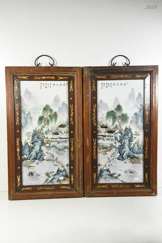 Paire de plaques en porcelaine de Chine  (50x24cm)