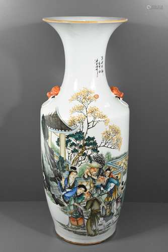 Vase en porcelaine de Chine 19ème (Ht.58cm)