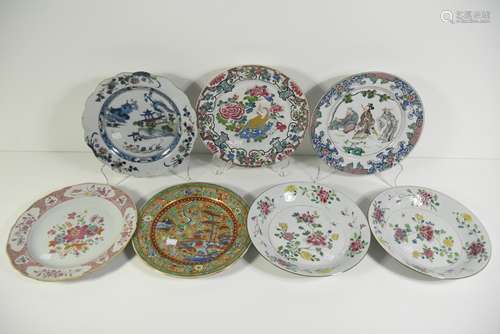 Lot de 7 assiettes Chine et Samson polychromes