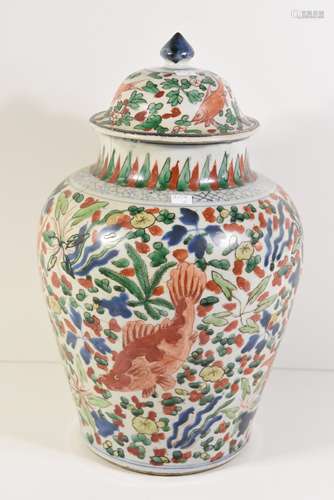 Potiche en porcelaine de Chine, 17ème (fêlée) Ht 42cm