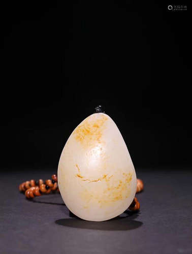 HETIAN JADE PENDANT WITH BUDDHA CARVING