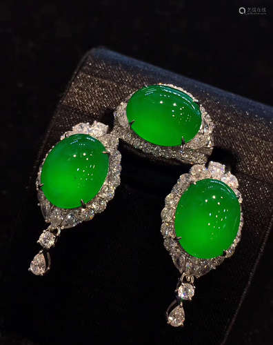 VIVID GREEN JADEITE SET