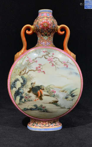 A QIANLONG MARK GEESE AND CHINESE DUCK PATTERN VASE WITH TWO EARS