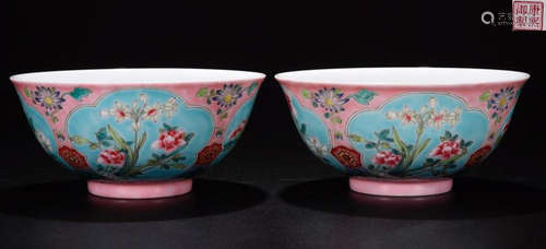 A KANGXI MARK FAMILLE ROSE FLOWER PATTERN BOWL