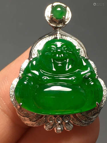 A GREEN JADEITE CARVED BUDDHA FIGUREPENDANT