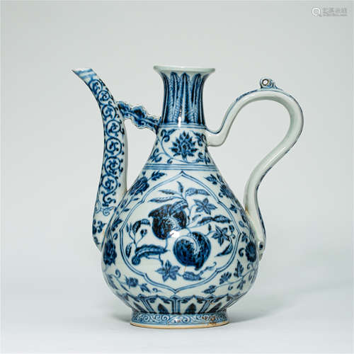 CHINESE PORCELAIN BLUE AND WHITE PEACH KETTLE