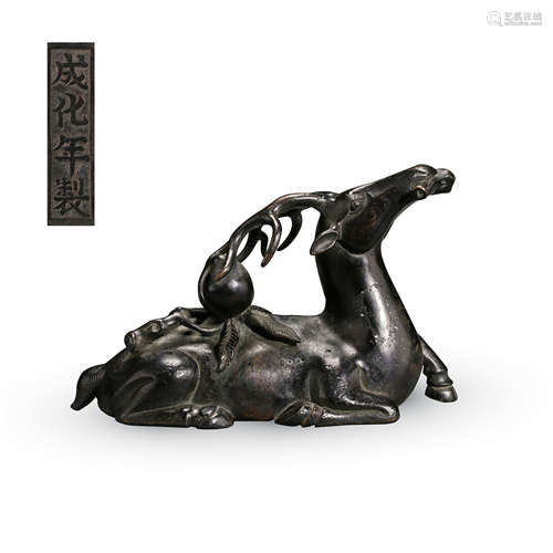 CHINESE BRONZE COUCHING DEER TABLE ITEM