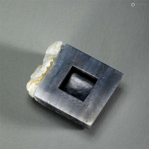 CHINESE NEPHRITE JADE SQUARE WATER CUP