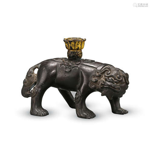 CHINESE BRONZE WALKING BEAST TABLE ITEM