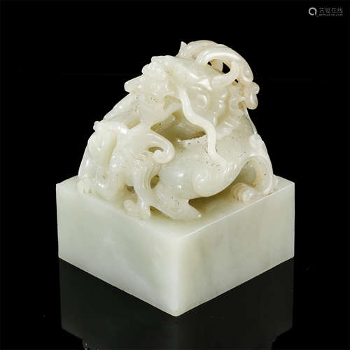 CHINESE CELADON JADE BEAST SEAL