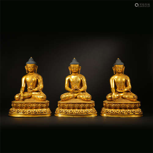 THREE CHINESE GILT BRONZE SEATED BUDDHA