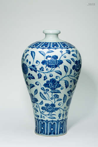 CHINESE PORCELAIN BLUE AND WHITE FLOWER MEIPING VASE