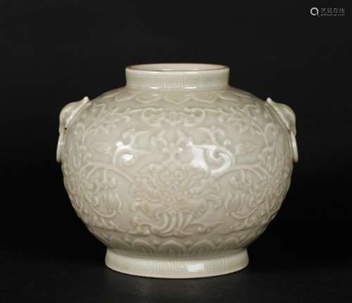 A CHINESE CELADON GLAZED JAR, 'DA QING QIANLONG NIAN