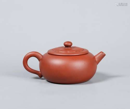 A CHINESE ZISHA CLAY TEA POT, MARKED 'CHEN YOU SAN ZHI'