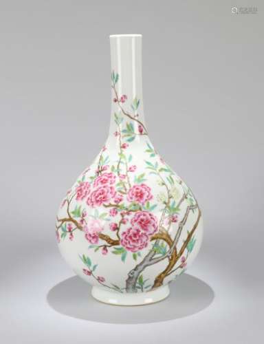 A CHINESE FAMILLE ROSE BOTTLE VASE,