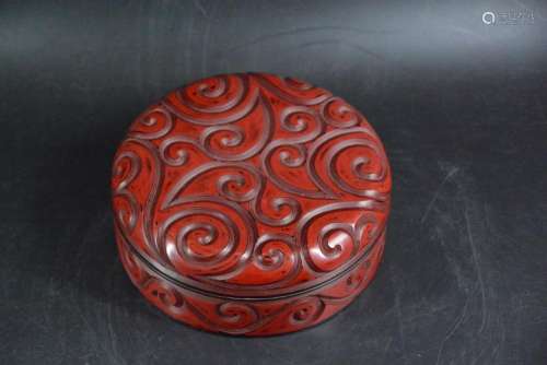 A CHINESE CARVED LACQUER BOX, QING DYNASTY