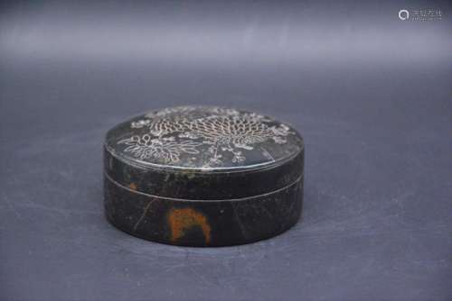 A CHINESE SOAPSTONE SEAL PASTE BOX, QING DYNASTY
