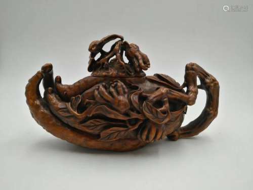 A CHINESE BOXWOOD BUDDHA'S HAND, QING DYNASTY