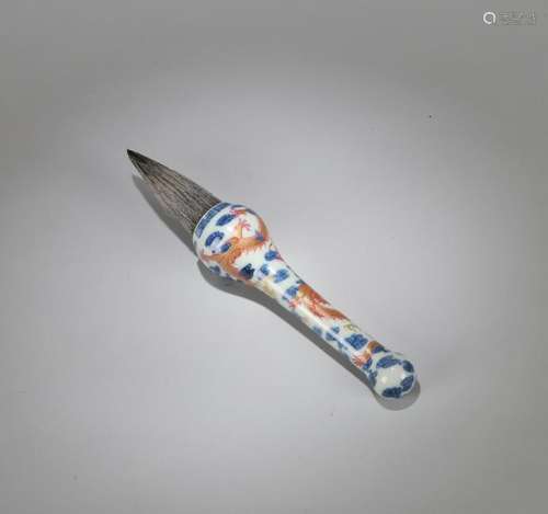 A CHINESE PINK AND BLUE DECORATED BRUSH, 'DA QING