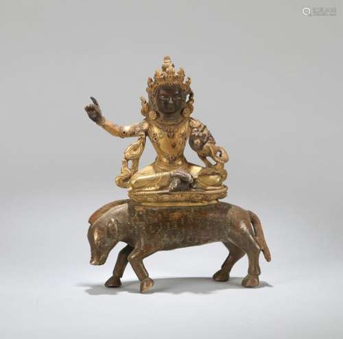 A CHINESE GILT BRONZE FIGURE, QING DYNASTY