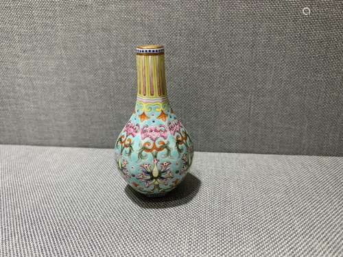 Chinese Famille Rose Snuff Bottle , Mark