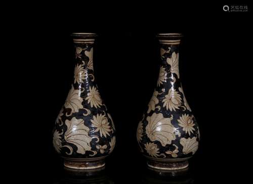 Pair of Qing Chinese Jizhou Ware Vases