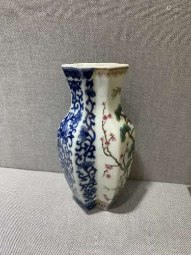 Chinese Porcelain Vase, Four-character hall mark S