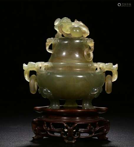 A CARVED JADE CENSER AND COVER.