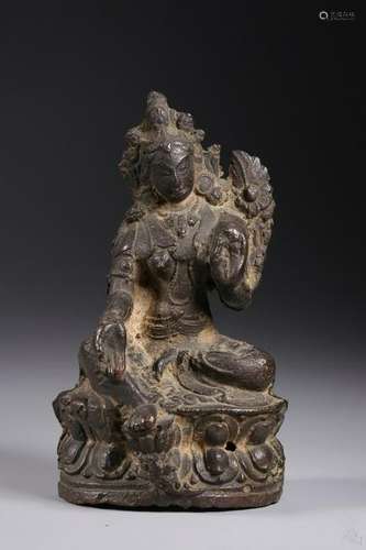 A BRONZE FIGURE OF TARA.ANTIQUE