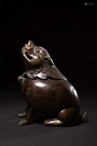 A CARVED BRONZE 'BEAST' BURNER.ANTIQUE