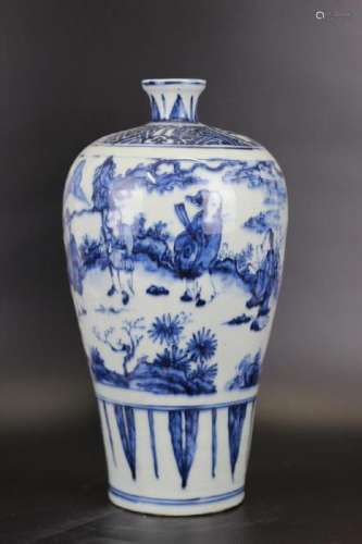 BLUE AND WHITE PANORAMIC PORCELAIN MEIPING VASE