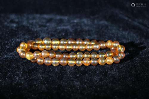 A TRANSLUCENCE AMBER BEADS NECKLACE