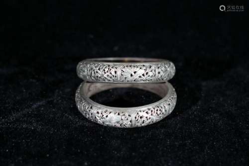 PAIR OF OPENWORK SILVER BANGLES