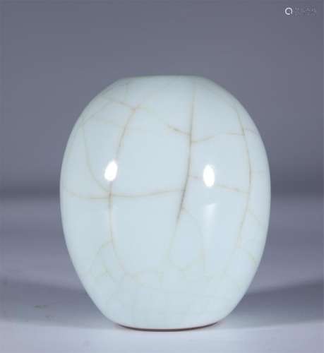 Crackle Glaze Duck Egg Shape Water Pot