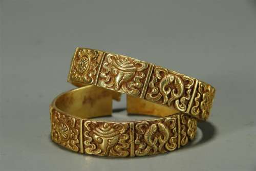Gilt Silver Carved  Eight Treasure Bracelet