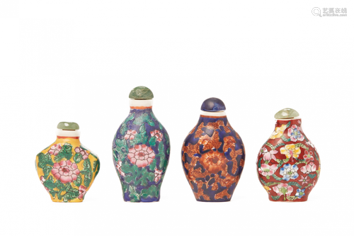 FOUR FLORAL PORCELAIN SNUFF BOTTLES