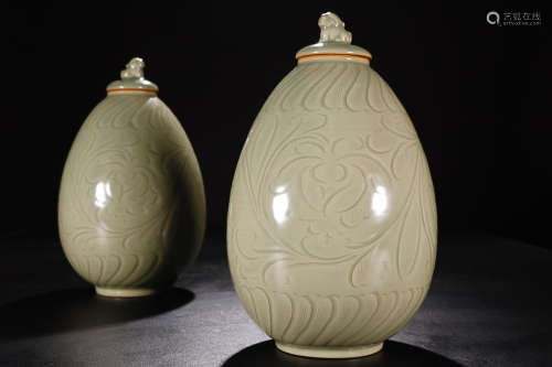 YUE KILN BEAST-HEAD JARS FOR PAIR