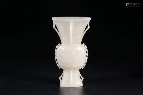 HETIAN JADE JI FLOWER VASE