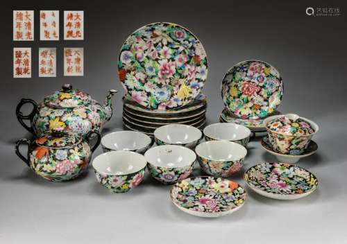 Set Of Republic Period Chinese Antique Porcelains