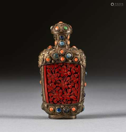 Chinese Antique Cinnabar Snuff Bottle
