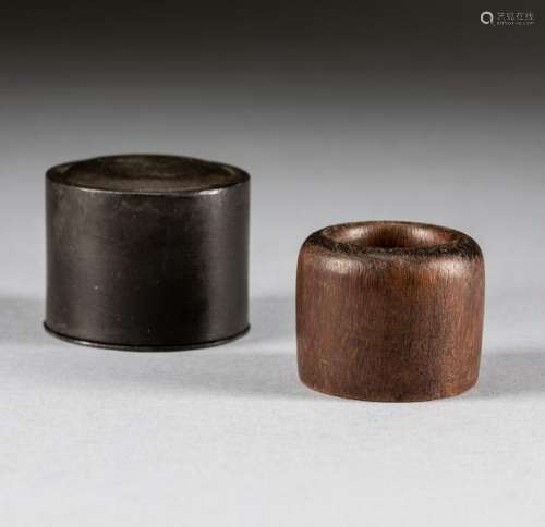 Chinese Antique Agarwood Thumb Ring And Tin Box