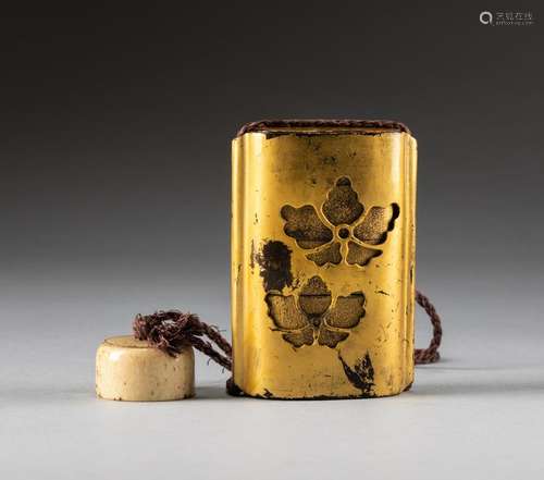 Meiji period Japanese Antique Gold Lacquer Inro